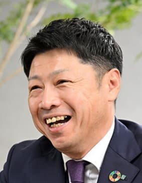 今泉 千晴 氏