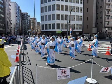 沿道での応援の様子3