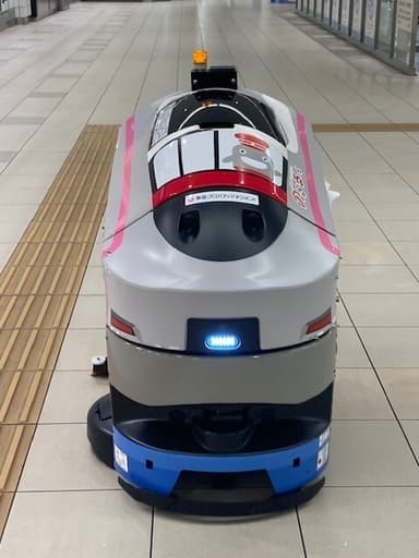 横浜駅導入ロボット