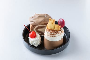 ロールケーキとチョコ皿プリン 1&#44;100円