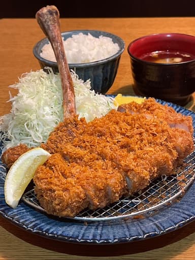 林SPF豚骨付きリブ　トマホークカツ定食