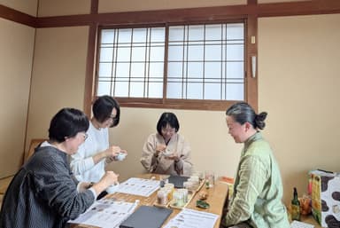 湯治ツアー地元農家さんとミカンのお香作り