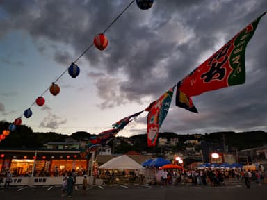 祭り会場の雰囲気