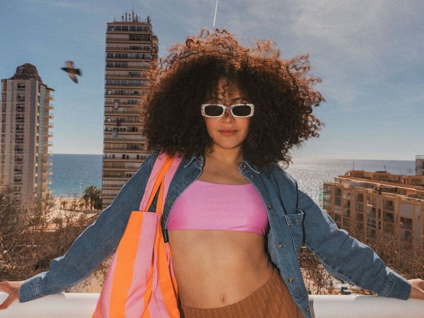 ドイツ発のファッションバッグブランド「Notabag」から
新作『Retro Coast Collection』を6月25日に販売開始
~スペイン、ベニドルムの街の彩りをシンプルにデザイン~