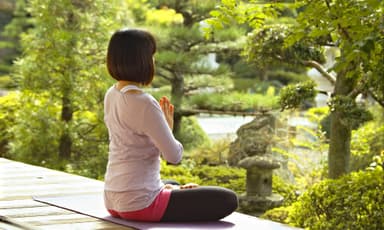 まちのお寺の学校 ヨガ講座イメージ