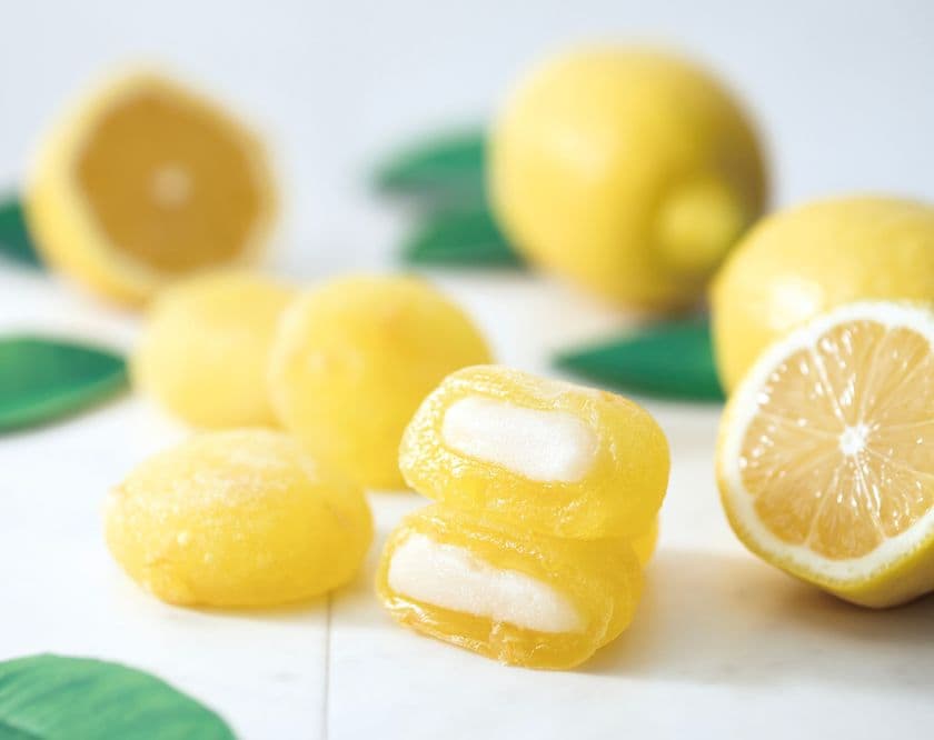 ぷるぷる食感と爽やかなレモンの香りが夏に大ヒット!
新感覚和菓子「生きぶなレモン」販売好調のお知らせ