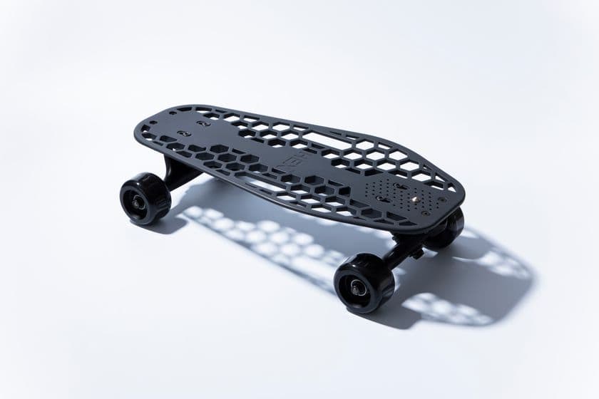 クラファンで日本一※売れたスケートボード「HEX」が
楽天市場で7/7販売開始!