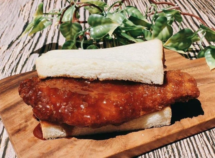 小川フード&サービスがFUJI ROCK FESTIVAL'25に出店
「白姫豚ロースカツサンド」や
「小川のびーふかれいぱん」などを販売