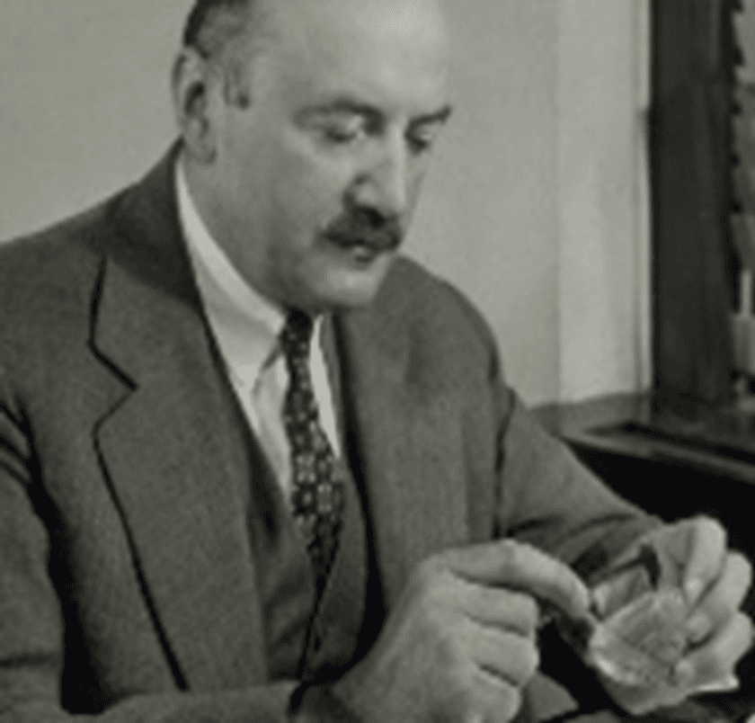 ブランド創始者「ラザール・キャプラン」生誕142周年
1世紀を超えて受け継がれる至高の輝き