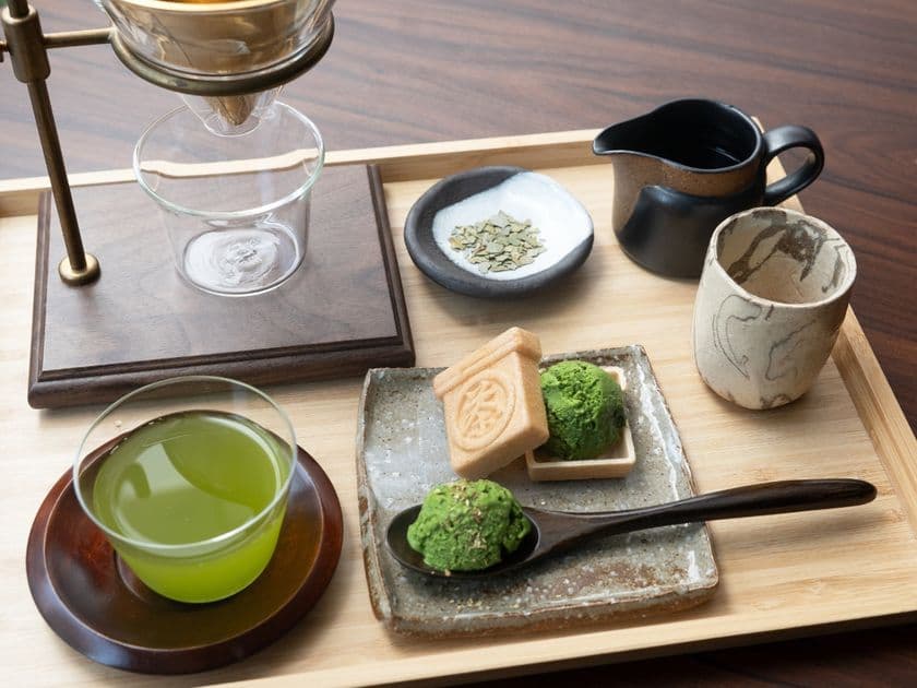 “宇治和束園カフェ”にて日本茶ドリップ体験を組み合わせた
「宇治抹茶・ほうじ茶ジェラート食べ比べセット」の提供を開始