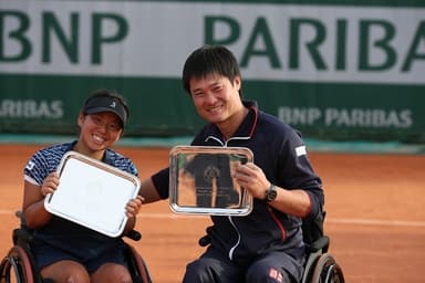 優勝した上地選手と国枝選手