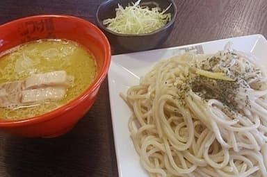 ラーメン海鳴