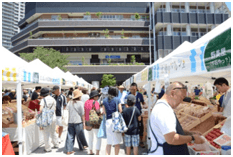 勝どきのシンボル「太陽のマルシェ」会場の様子