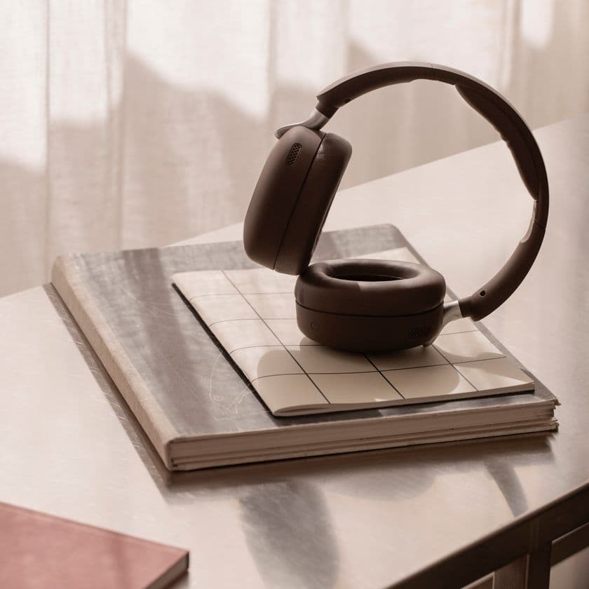 北欧オーディオブランドSudioから、ベストセラーの
密閉型ワイヤレスヘッドホン「Sudio K2 Pro」に新色が登場