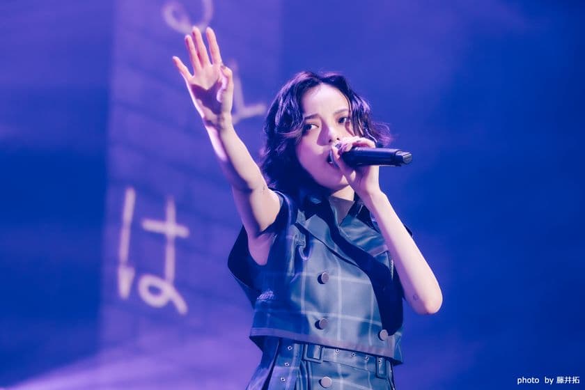 【MUSIC ON! TV(エムオン!)】
平手友梨奈
“ありのままの自分”を映し出すドキュメンタリー番組
エムオン!で9/28(日)夜8時より
全話一挙放送+MV特集を計3時間オンエア!
<#3>初ワンマンライブ完全密着!新曲メイキングも!