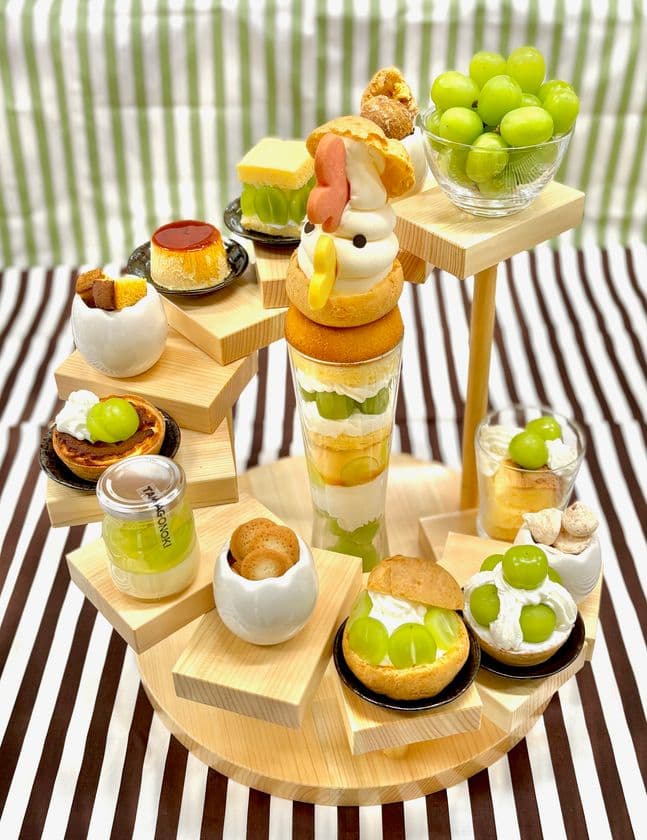 メガ盛りシリーズ第3弾!
シャインマスカットをまるごとふんだんに使用した
「メガ盛りコッコちゃんパフェ~オータムVer~」を発売