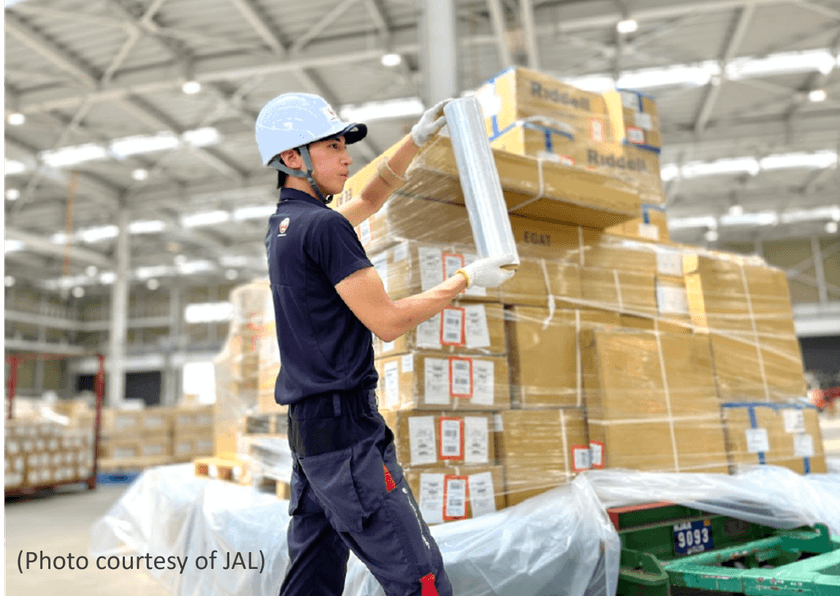 マスバランス方式によるバイオマス・エボリュー(R)が、
日本航空(JAL)の貨物ハンドリング資材に採用