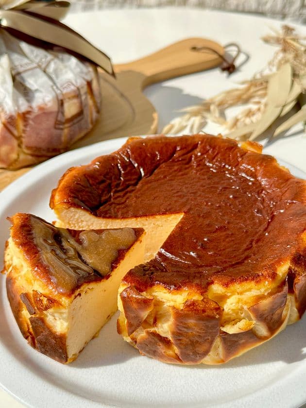 銀座緑花堂楽天市場店が10月1日オープン!
店舗で大好評のシュークリーム専門店が創る
バスクチーズケーキをお届け