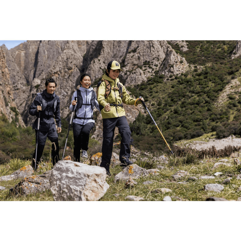 秋のトレッキングも、-20℃の極寒も
あらゆる冒険に、デカトロンの新作アウター