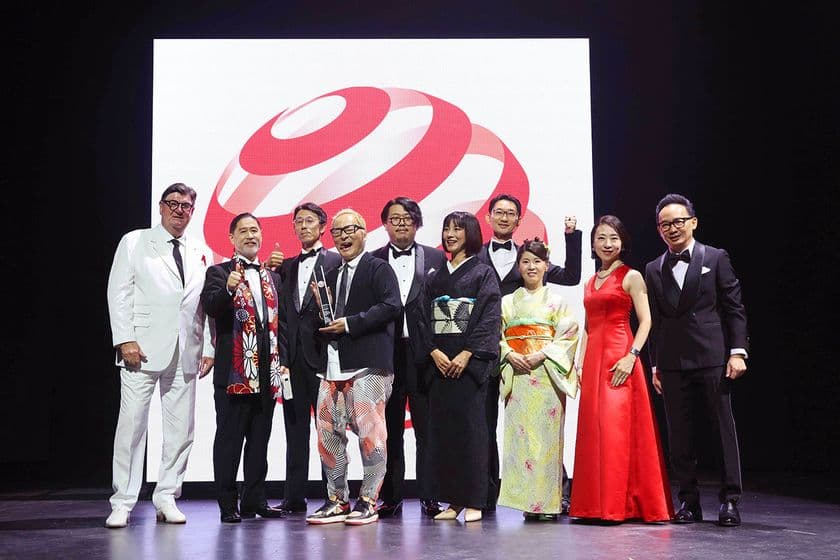 「余薫(yokun)」が世界三大デザイン賞の一つ
「レッドドット・デザイン賞」最高賞を受賞
加齢に伴う嗅覚低下の予防を目指すトレーニングデバイス