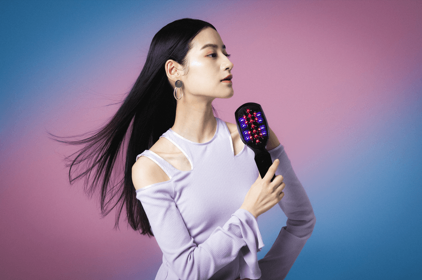 Makuakeで達成率8000%超を記録した美容ブラシ
EMS搭載「クリオネ スパプラス」が一般販売開始!