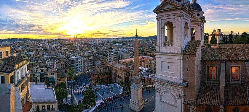 年末年始 旅行予約動向
(2025年12月27日~2026年1月5日出発)
【海外旅行】エジプトが堅調、欧州は前年並み
【国内旅行】北海道 前年比1.3倍、沖縄1.5倍