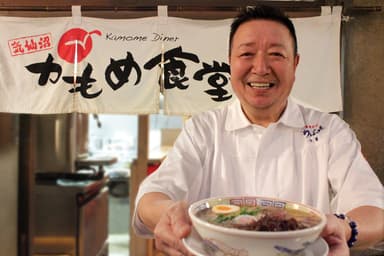 「かもめ食堂」店主　千葉 憲二