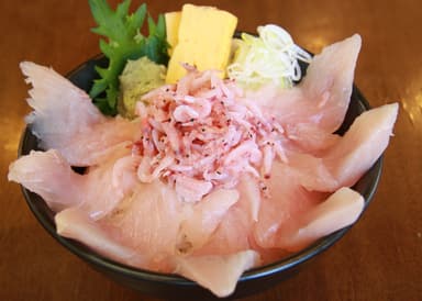 桜花丼