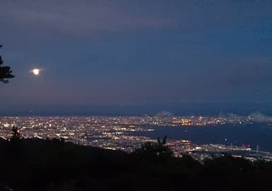 テラス席から見える1000万ドルの夜景