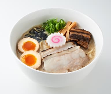 ミラノとんこつラーメン