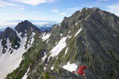 穂高岳山荘全景(横)