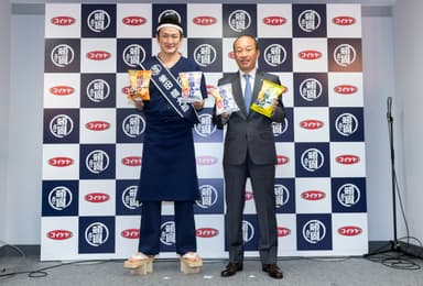 中村獅童さん、小池会長　2ショット