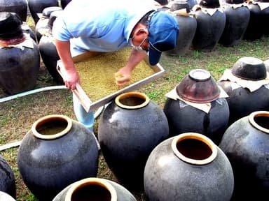 600日熟成された黒酢