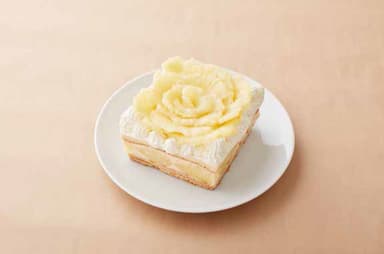 石垣パインのケーキ