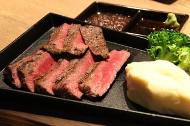 近江牛希少部位ステーキ 1,380円～