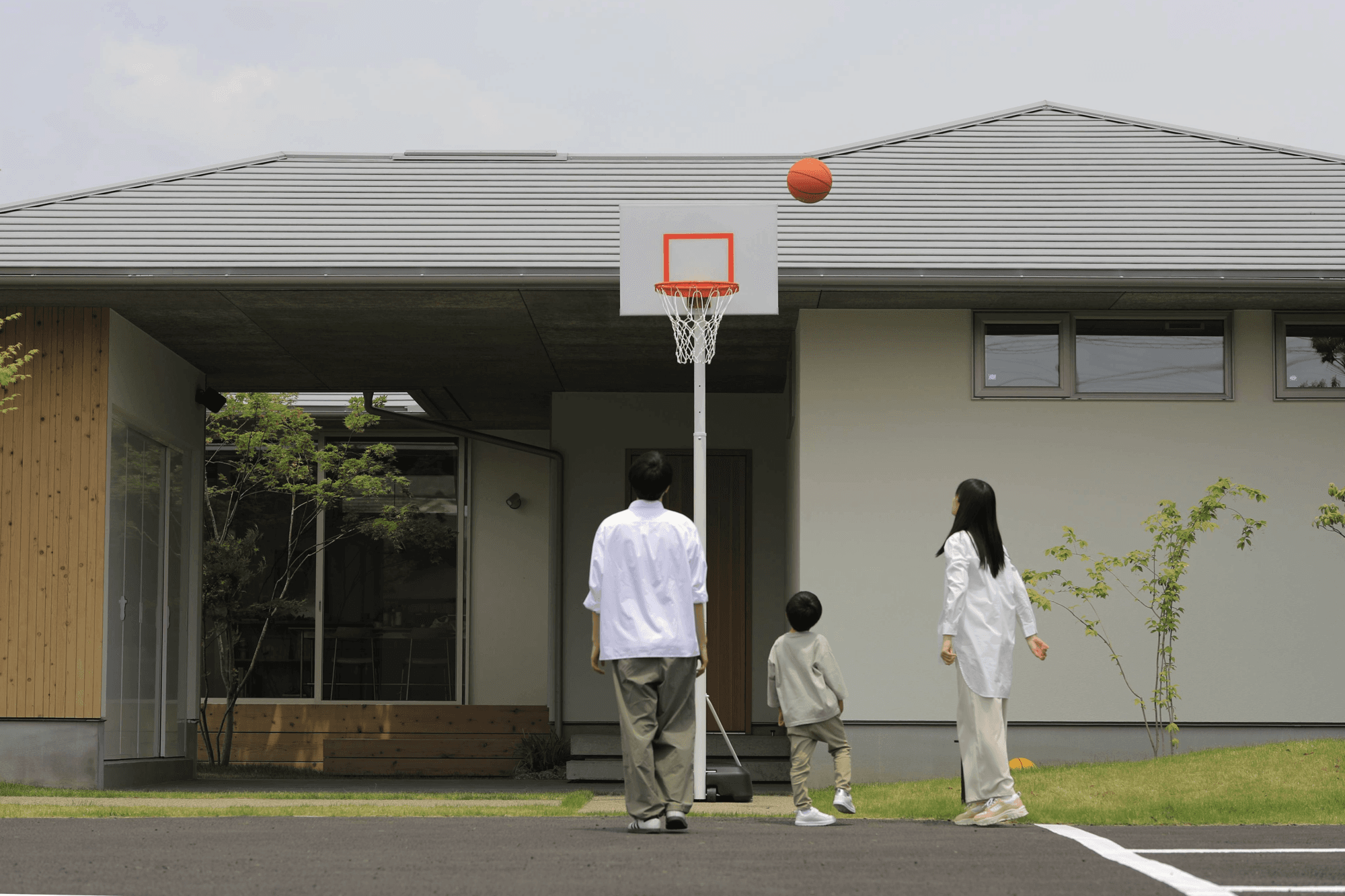 クリスマスプレゼントにおすすめ!”yocabito”がお届けするスタイリッシュなバスケットゴール「CIRCLE」