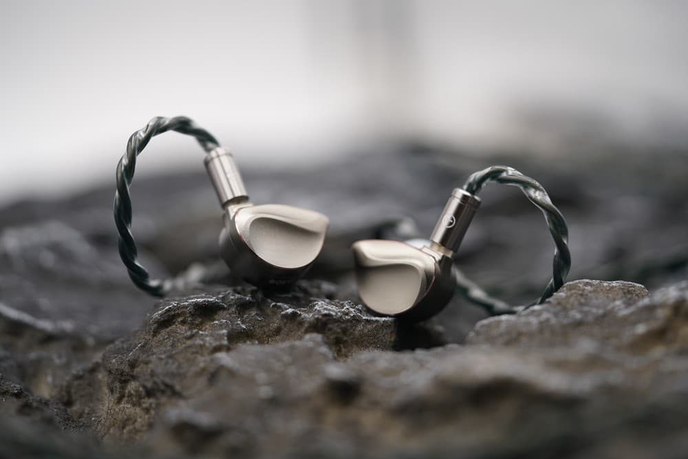 美しいボーカル!分離感を極めた骨伝導&ダイナミック型イヤホン!BQEYZ「Winter II」がクラウドファンディングを開始