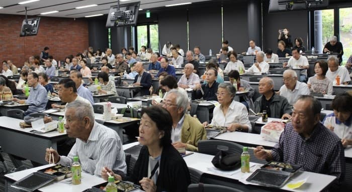 近畿大学アンチエイジングセンター第37回市民公開講座 自分らしく生きるためのウェルビーイングとアートについて学ぶ