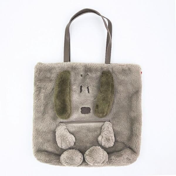 【スヌーピー冬おすすめバッグ】まるでぬいぐるみみたい!もふもふな触り心地が最高に癒されるバッグです。