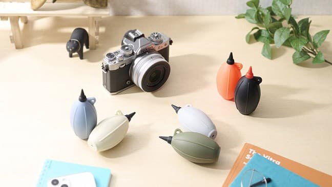 レンズやカメラのクリーニングに!携帯性の高い小型シリコン製「シリコンブロアーポータブル 02」2色を追加発売!
