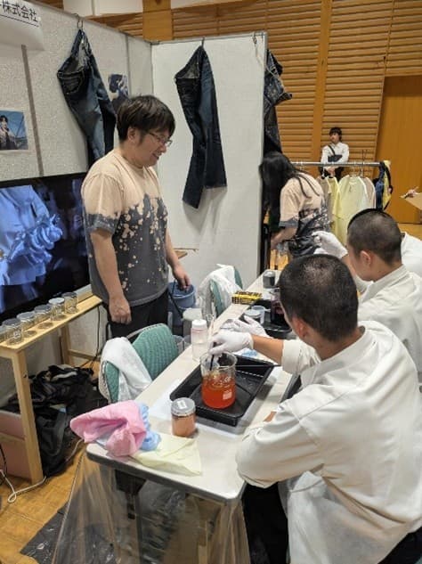 【岡山県倉敷市】高校生が本格的な染色体験!ニッセンファクトリーで伝統技術を学ぶ職場体験プログラム開催