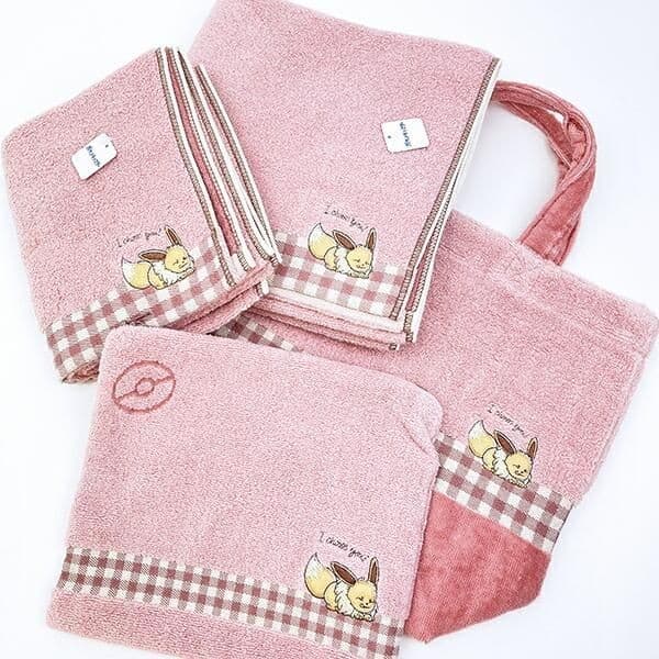 ポケモンからイーブイのタオル生地シリーズ。バッグからハンカチまで。