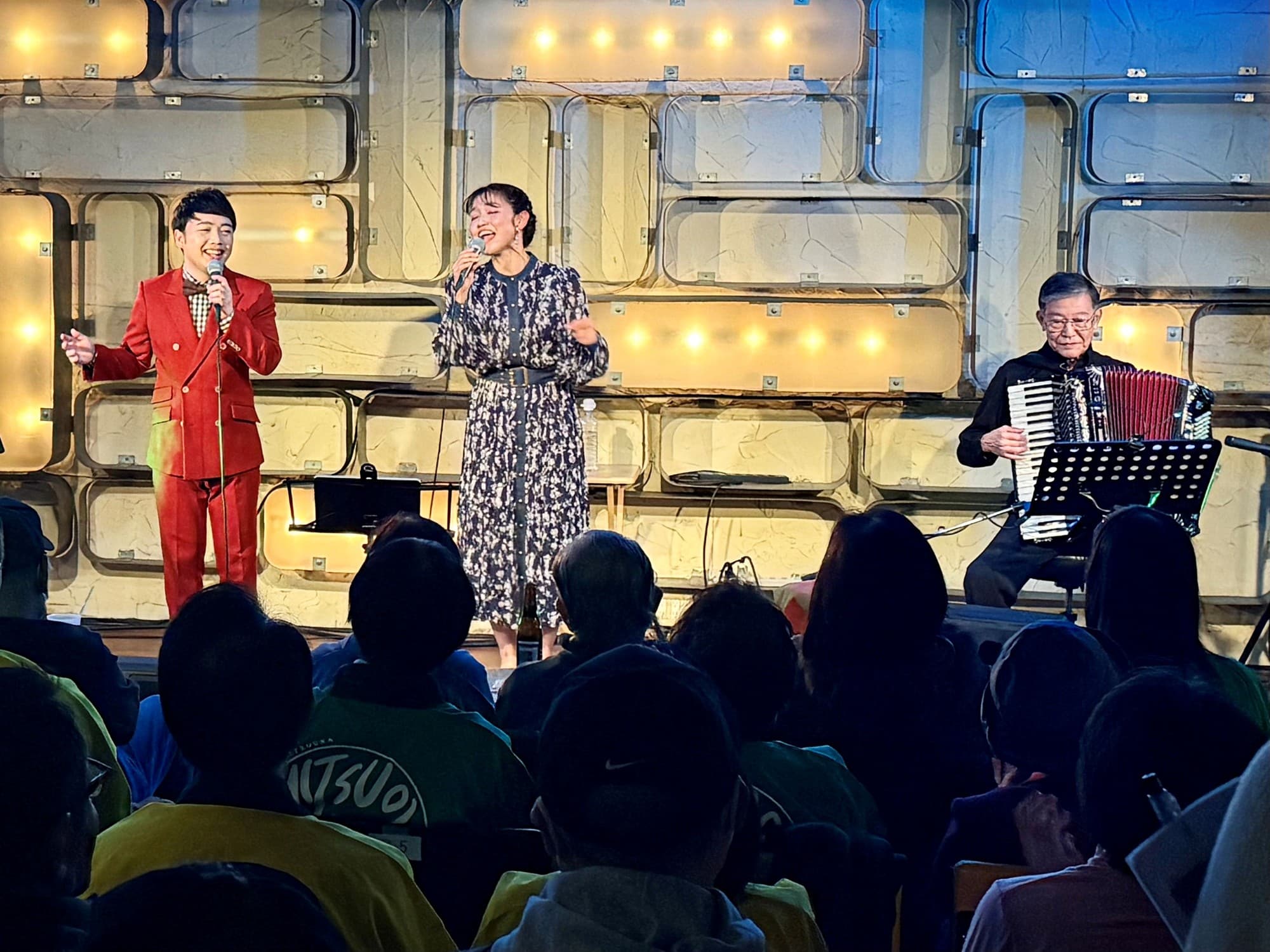 アコーディオンの音色に包まれタイムスリップ! 「懐メロボーイ&ガール」川野夏美&三丘翔太ジョイントライブ大盛況!