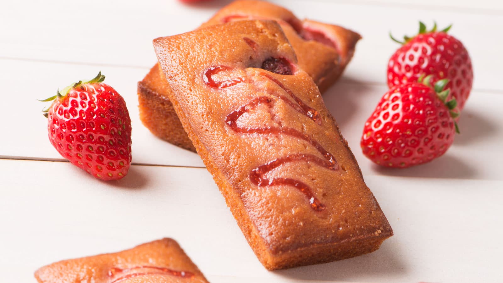 「ヒルナンデス!」に登場!パティスリーQBGの春限定いちごフィナンシェ。