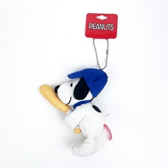どんなスヌーピーも可愛すぎる!スヌーピーがさまざまなコスチュームで登場。バッグや小物につけて肌身離さず持ち歩きたい!