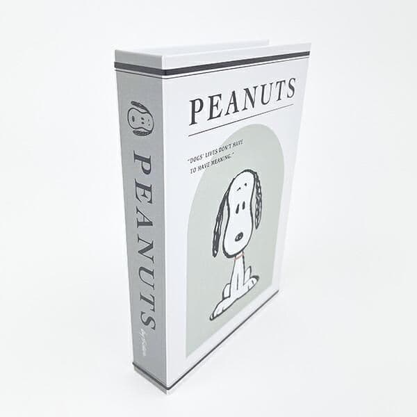 スヌーピーのブック型ボックスが可愛すぎ。飾れる収納って最強かも。