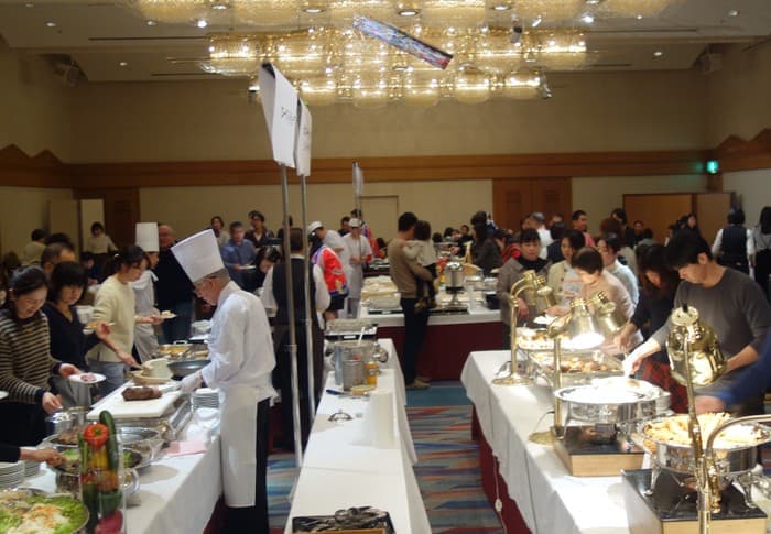 餅つき大会&マグロ解体ショー!西明石のホテルで来年1月2日お正月バイキング開催!