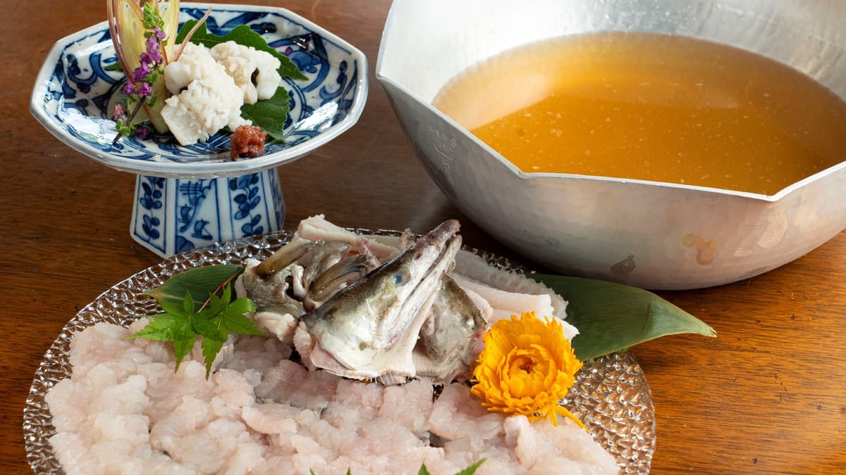 兵庫・淡路島「海神人の食卓」夏の贅を尽くした“べっぴん鱧”を堪能!関西の夏の風物詩『鱧すき懐石』6月1日より提供