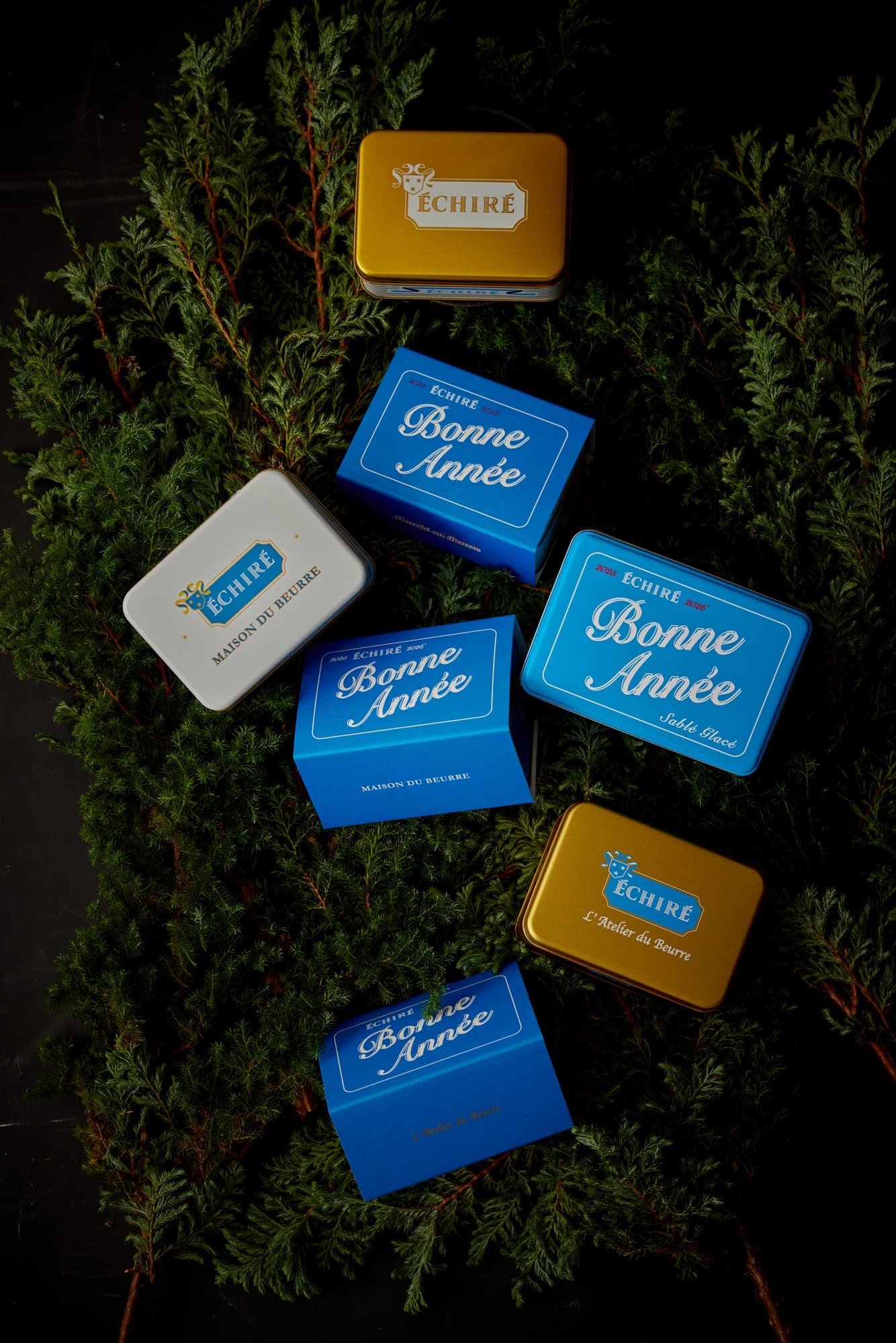 エシレにBONNE ANNÉE!シーズン到来 「サブレ グラッセ」ボナネ限定デザイン & 限定スリーブ付きギフトパッケージが登場!エシレ全8店舗にて、2025年12月1日(月)~2026年1月中旬