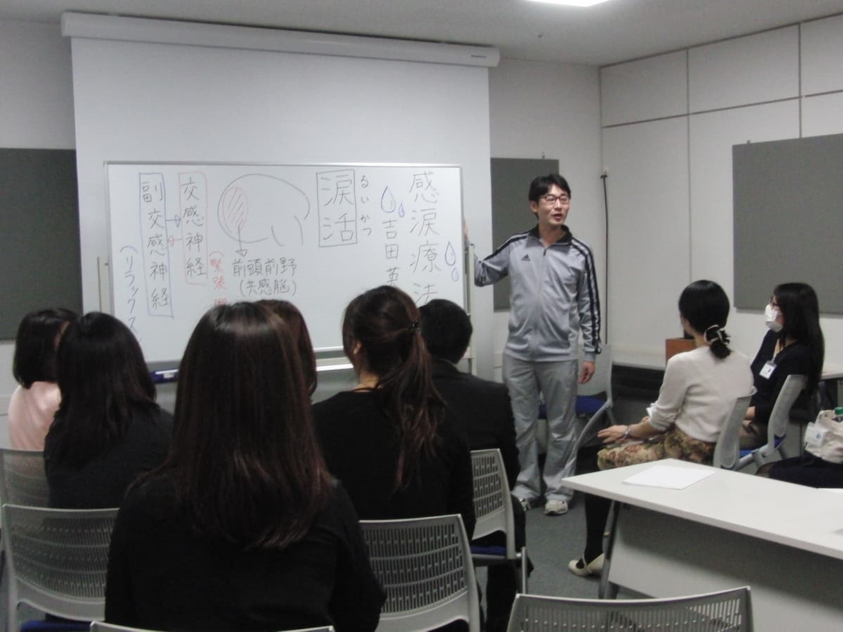 涙を流して「健康経営」に。意識的に泣く活動「涙活(るいかつ)」を提唱する感涙療法士が12月27日にオンラインで会社従業員に向けてセミナー実施